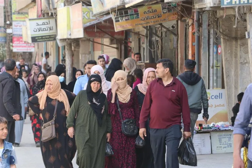 اكتظاظ الأسواق في إقليم شمال وشرق سوريا مع اقتراب عيد الفطر