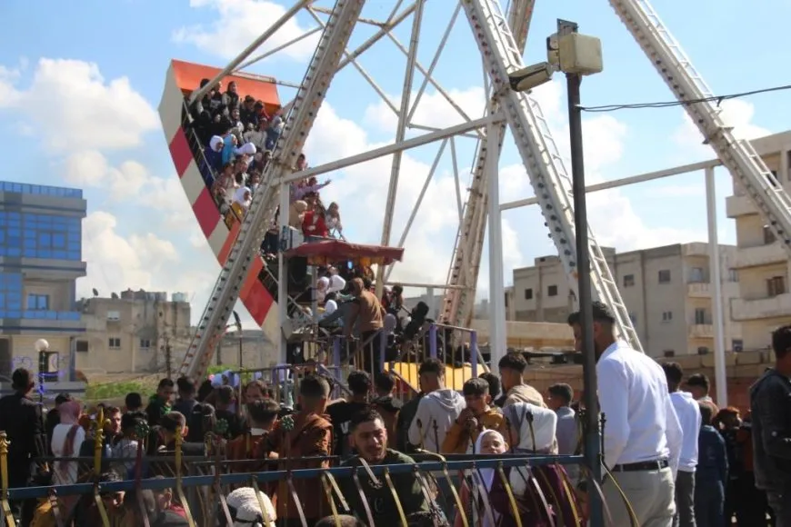 فرحة تغمر شوارع منبج في أول أيام عيد الفطر