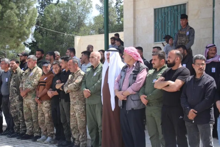 أهالي منبج يشيّعون جثمان مقاتل مجلس منبج العسكري حسين الإبراهيم