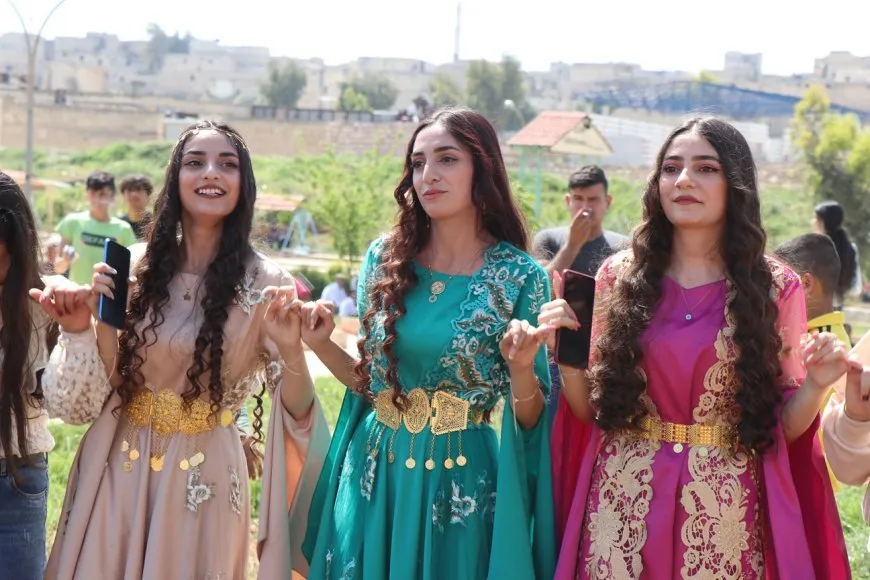 "العيد وسيلة لتعزيز الترابط المجتمعي وزيادة جمالية الفسيفساء السورية" 