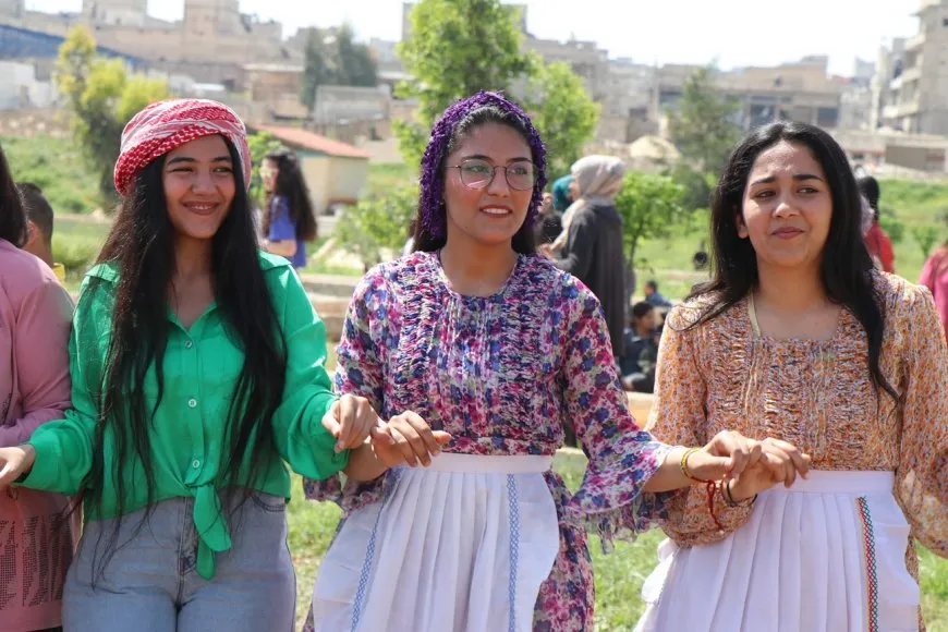 "العيد وسيلة لتعزيز الترابط المجتمعي وزيادة جمالية الفسيفساء السورية" 