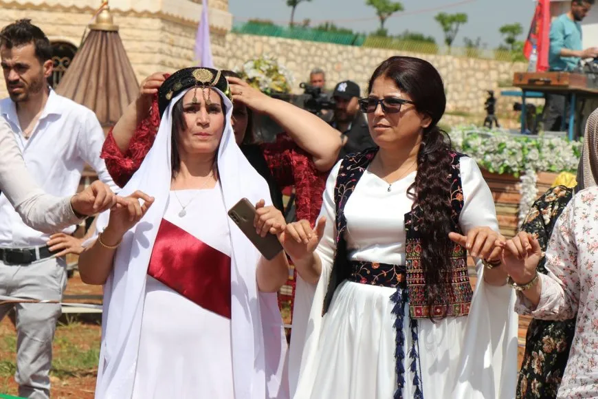 "العيد وسيلة لتعزيز الترابط المجتمعي وزيادة جمالية الفسيفساء السورية" 