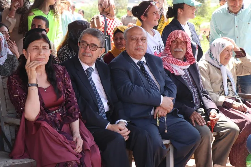 "العيد وسيلة لتعزيز الترابط المجتمعي وزيادة جمالية الفسيفساء السورية" 