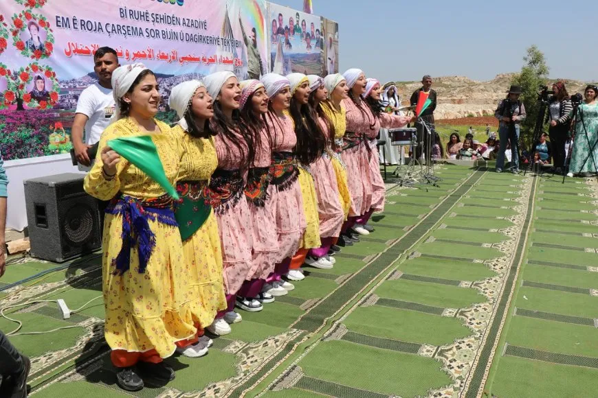 "العيد وسيلة لتعزيز الترابط المجتمعي وزيادة جمالية الفسيفساء السورية" 