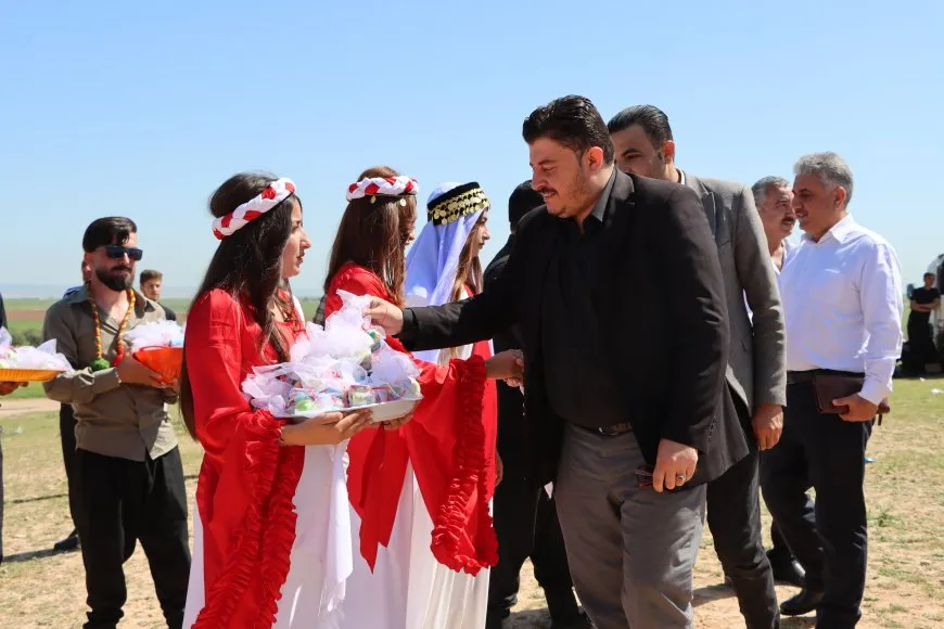 "العيد وسيلة لتعزيز الترابط المجتمعي وزيادة جمالية الفسيفساء السورية" 