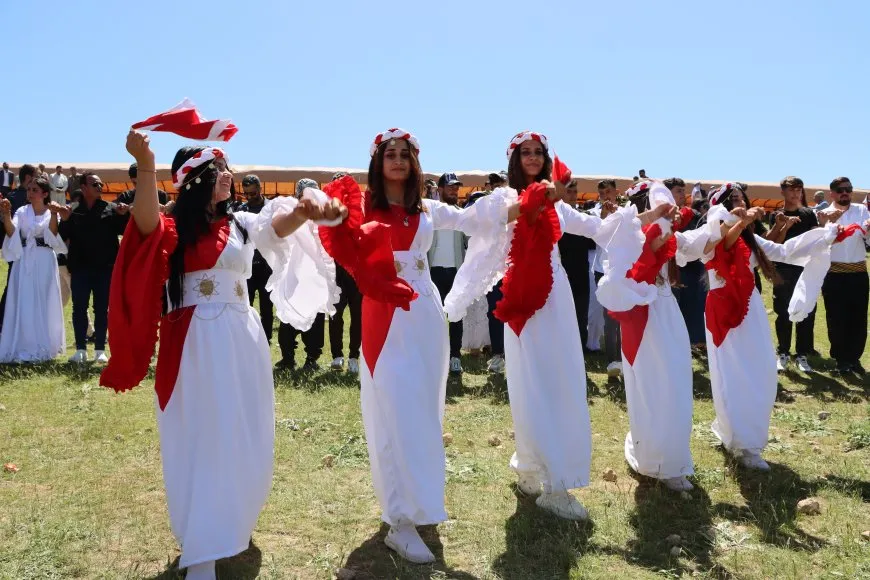 "العيد وسيلة لتعزيز الترابط المجتمعي وزيادة جمالية الفسيفساء السورية" 