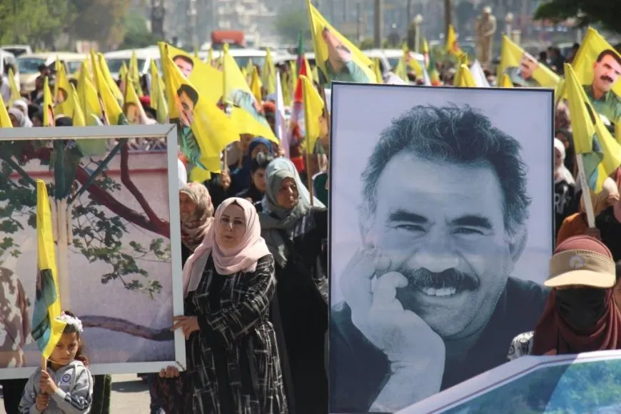 أهالي مقاطعة منبج يطالبون بالحرية الجسدية للقائد عبد الله أوجلان