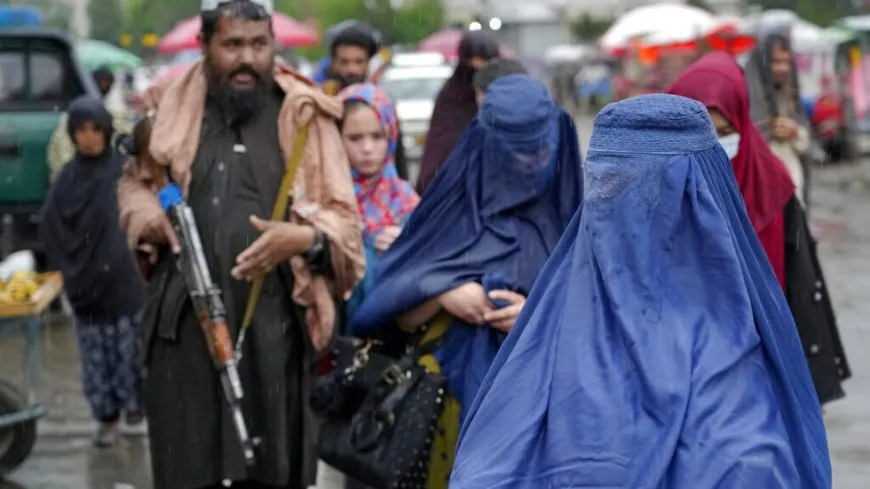 مقتل 11 امرأة وطفلة ودفع 7 آخريات نحو الموت في أفغانستان