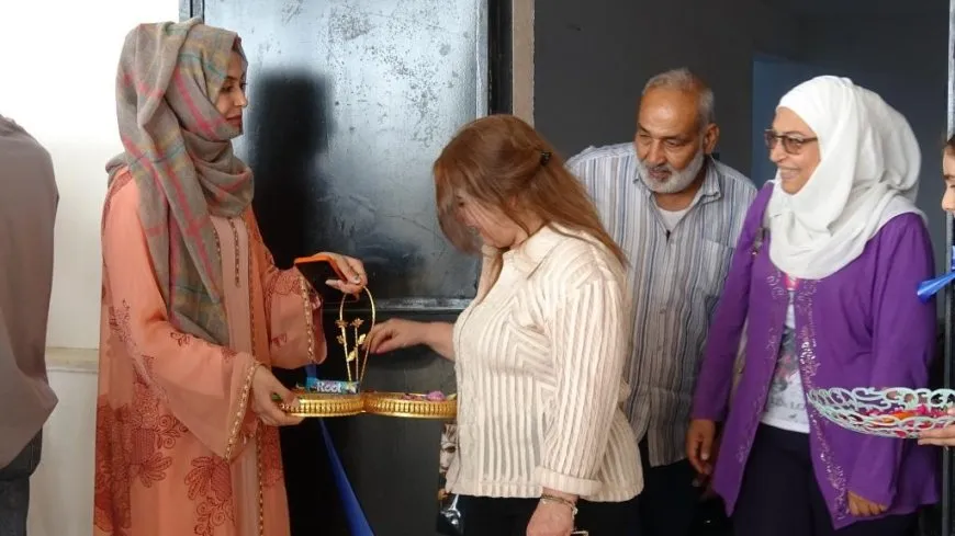 معرض للفن التشكيلي والأعمال اليدوية في الرقة