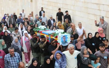 جثمان الشهيد أسعد شيخو يوارى الثرى في مزار الشهيد خبات