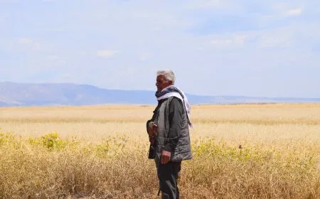ستّيني لا يملك أرضاً ويحرس المحاصيل الزراعية