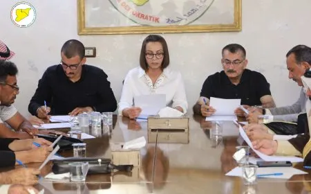 مسد يلتقي شخصيات سياسية ومجتمعية في قامشلو