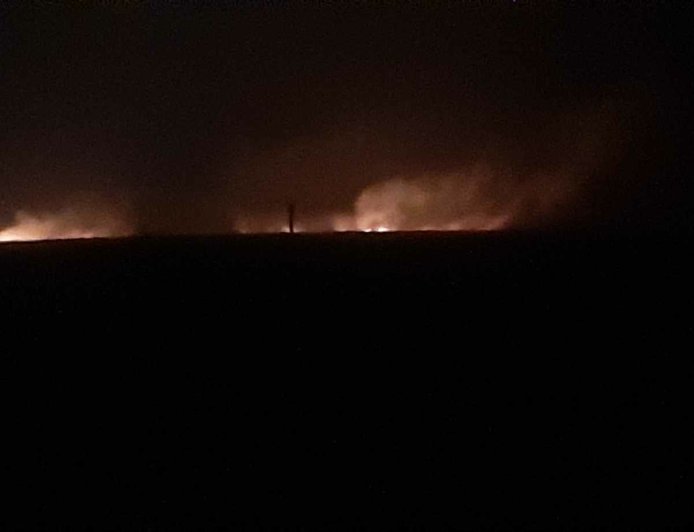 جيش الاحتلال التركي يضرم النيران في محاصيل منبج الزراعية