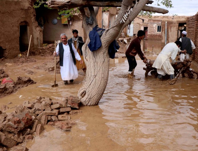 ارتفاع عدد القتلى جراء اجتياح الفيضانات شمال أفغانستان إلى 315 شخصاً