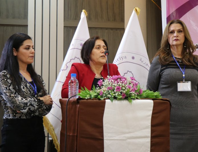 من هنَّ المنسقات الثلاث لمجلس المرأة السورية