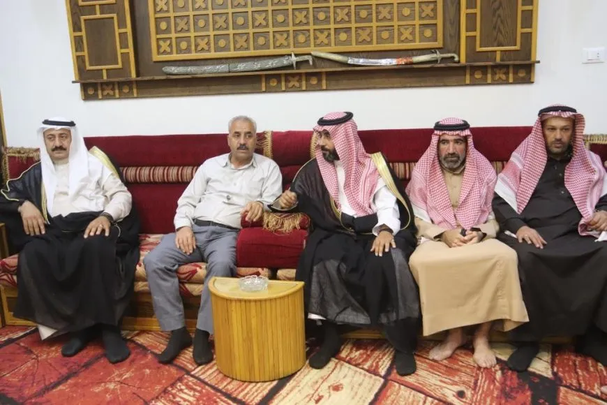 تسليم وثيقة المدينة المنورة لديوان الشيخ إبراهيم الحلاق