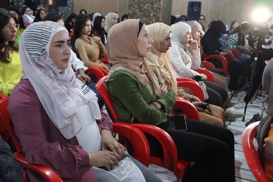 مناقشة بناء الأمة الديمقراطية وكونفدرالية المرأة