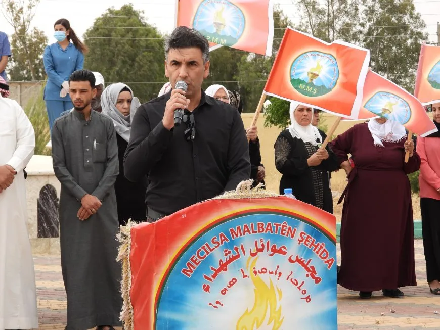 تشييع جثمان مقاتل قوات الحماية الذاتية حمزة محمد علي في الطبقة