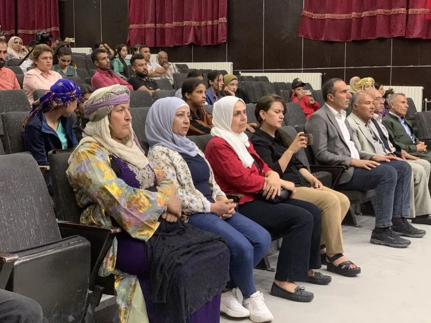 استذكار الفنانة الثورية  مزكين في كوباني والرقة