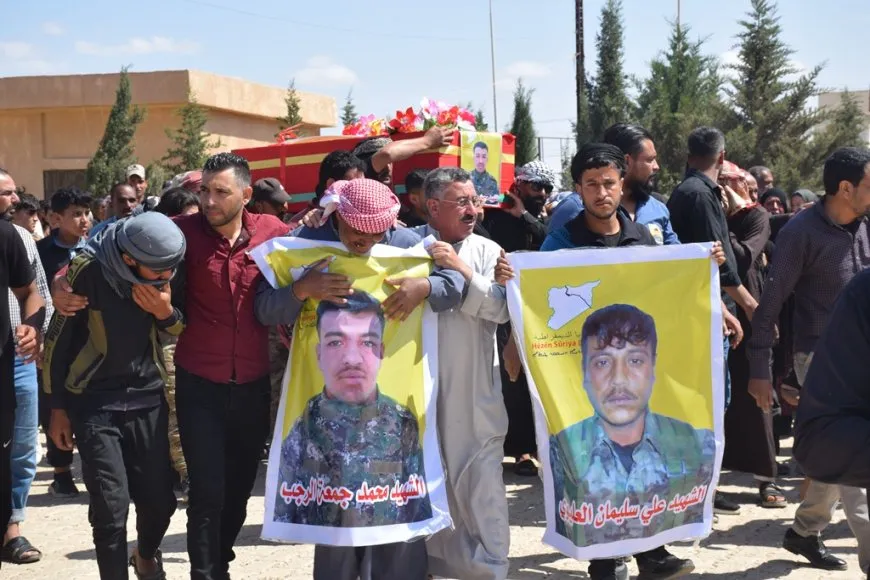 تشييع جثماني مقاتلين من قوات سوريا الديمقراطية في الشدادي