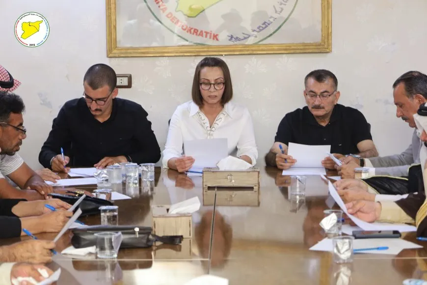 مسد يلتقي شخصيات سياسية ومجتمعية في قامشلو