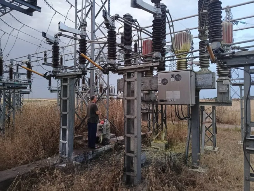 صاعقة رعدية تتسبب بحريق داخل محطة كهرباء تل علو
