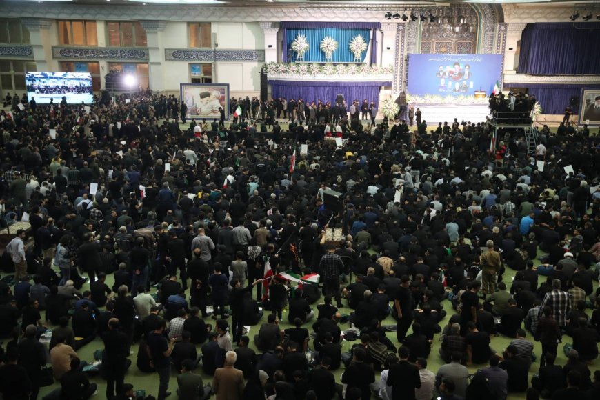 عشرات الآلاف يتجمعون في طهران لحضور مراسم تشييع رئيسي