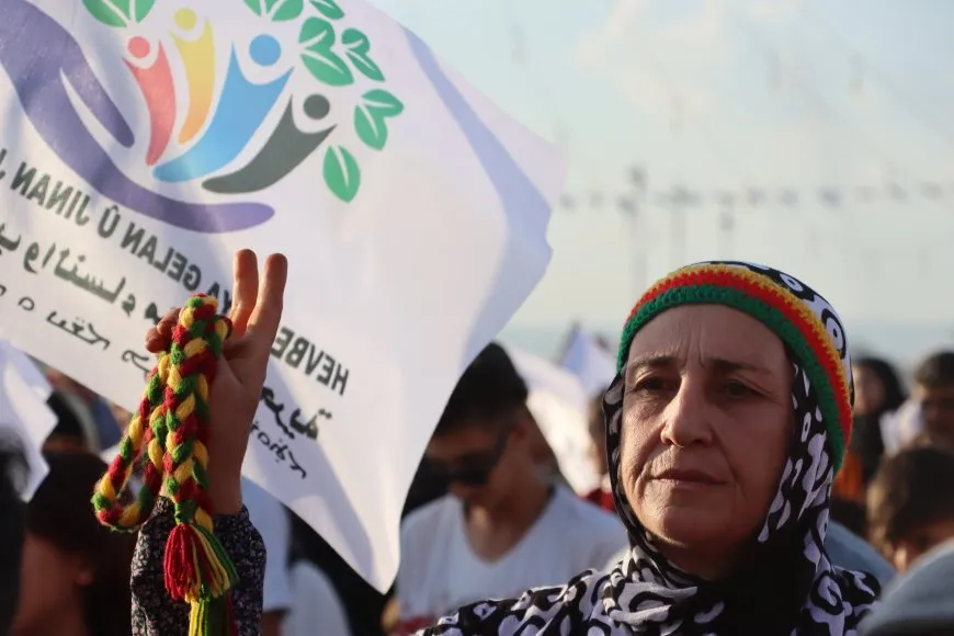 " تحالف الشعوب والنساء من أجل الحرية" ينظم مهرجانات دعائية ويعرّف بمرشحيه