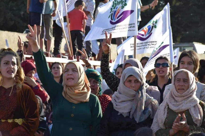 " تحالف الشعوب والنساء من أجل الحرية" ينظم مهرجانات دعائية ويعرّف بمرشحيه