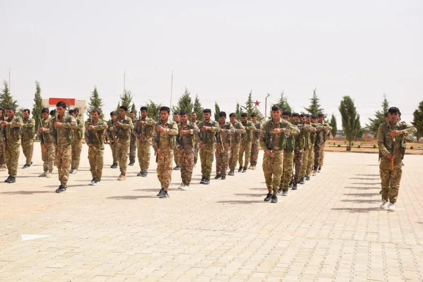تشييع مقاتل لوحدات الحماية الذاتية في الشدادي