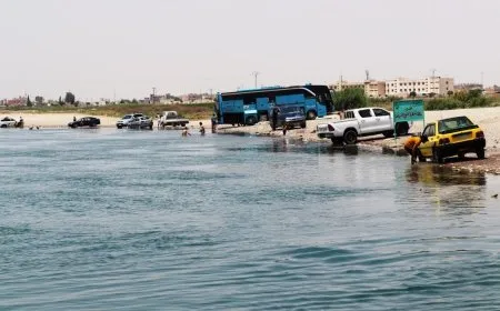 نهر الفرات مقصد للأهالي في الصيف