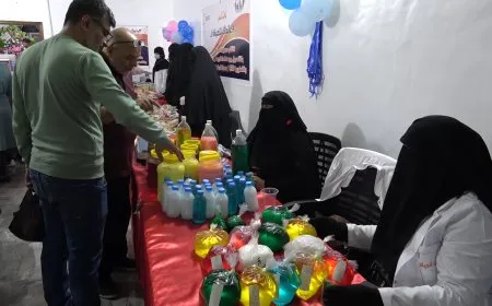 لإعادة دمجهن.. معرض في الرقة لأعمال نساء عائدات من مخيم الهول