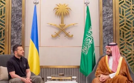 زيلينسكي يلتقي ولي العهد السعودي في جدة