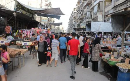 الأحياء المحاصرة في حلب.. غلاء الأسعار يحول دون شراء حاجيات العيد
