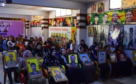 التأكيد على مواصلة النضال خلال مراسم استذكار كوكبة من شهداء مدينة تل تمر