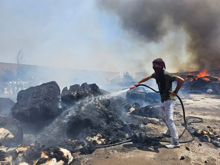 اندلاع النيران في معمل الغزل والنسيج بمدينة الحسكة