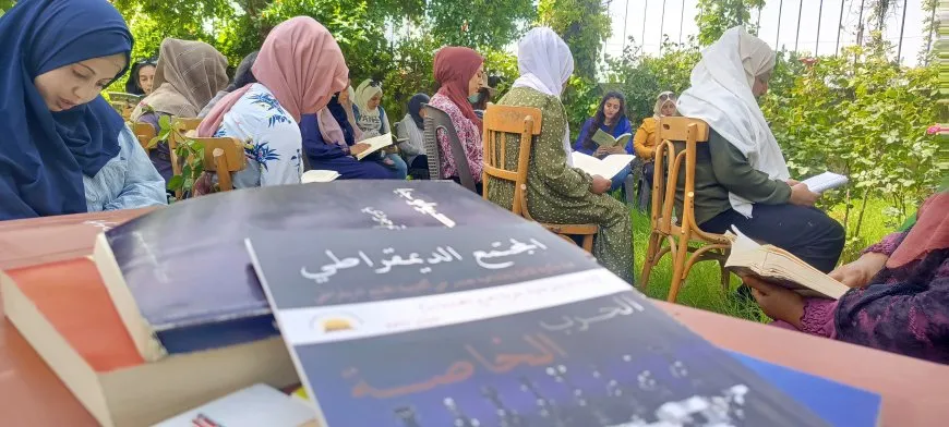 نساء: أدركنا حقيقة الأزمات وسبل حلها عن طريق قراءة مجلدات القائد