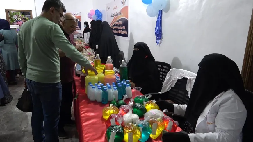 لإعادة دمجهن.. معرض في الرقة لأعمال نساء عائدات من مخيم الهول
