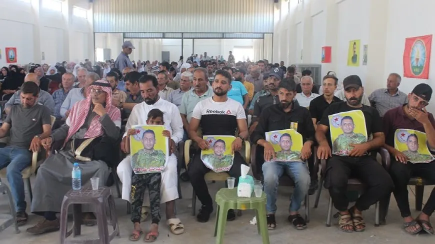  تقديم واجب العزاء لذوي مقاتل قوات الحماية الذاتية المثنى علي الأحمد