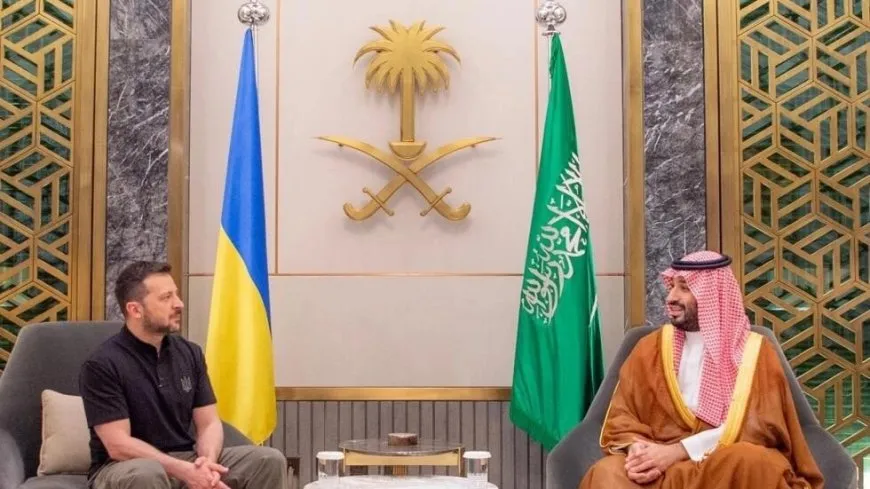 زيلينسكي يلتقي ولي العهد السعودي في جدة