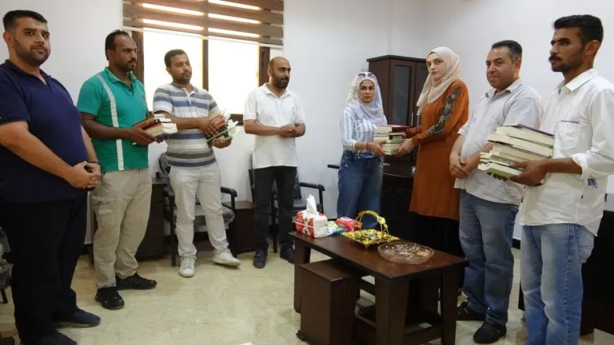 في يومه الثاني توزيع 700 كتاب من مجلدات القائد عبدالله أوجلان
