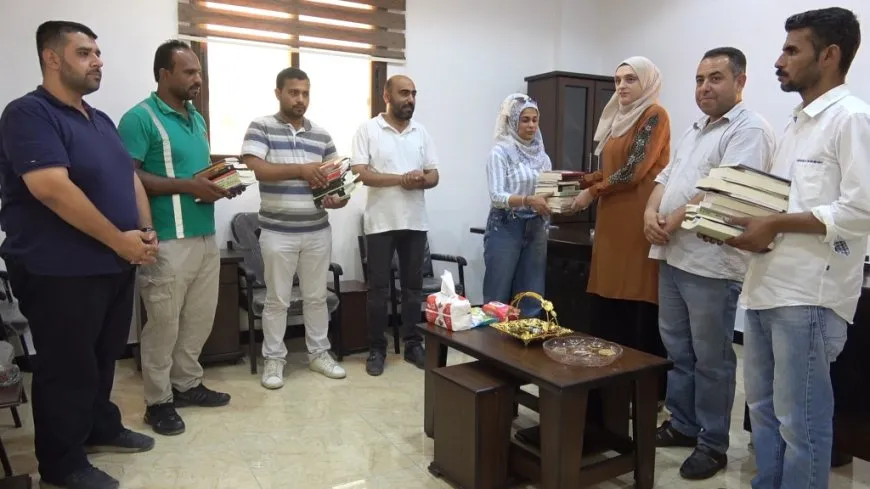 في يومه الثاني توزيع 700 كتاب من مجلدات القائد عبدالله أوجلان