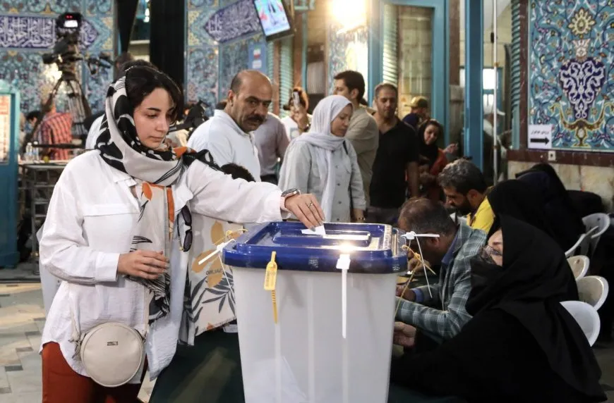 للمرة الثانية بتاريخ إيران.. جولة إعادة للانتخابات الرئاسية