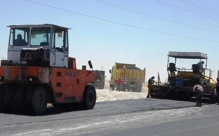 تعبيد طريق استراتيجي في عين عيسى