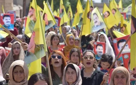 أهالي شيران يؤكدون إصرارهم على النضال حتى تحقيق حرية القائد 