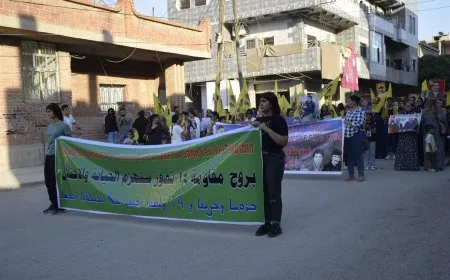 أهالي مدينة الدرباسية يتظاهرون ضد الخيانة والاحتلال