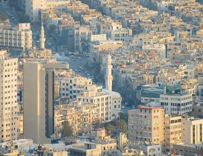 33 حزباً وقوة سياسية تعلّق على مساعي التقارب بين دمشق وأنقرة