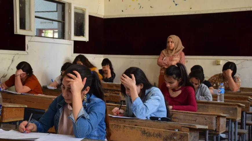 هيئة التربية تعتذر عن الخلل التقني أثناء إصدار نتائج الشهادتين الإعدادية والثانوية