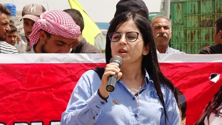 "القائد هو الأمل في إحداث تغيير في هذه المرحلة الحساسة"