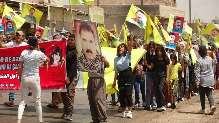 "القائد هو الأمل في إحداث تغيير في هذه المرحلة الحساسة"